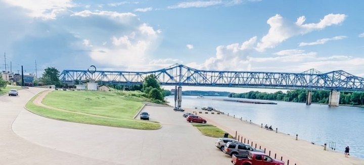 Watch The Sun Set And The Boats Go By At This Charming Riverfront Park In Kentucky