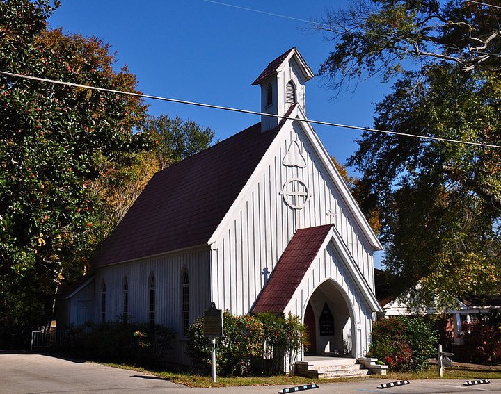 A Carpenter Gothic-Style Chapel, The Little Church In Mississippi Is Steeped In History And Charm