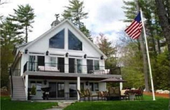 Stay In A Charming New Hampshire Cottage With Its Own Private Beach