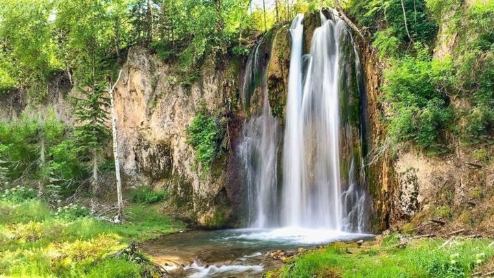 Spearfish Falls Trail Is A Low-Key South Dakota Canyon Hike That Has An Amazing Payoff