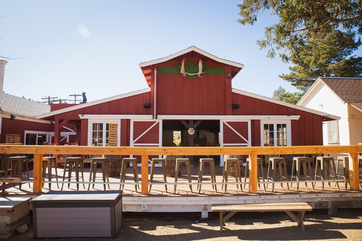 This Old-Fashioned Red Barn In Southern California, Julian Beer Co., Has The Best BBQ And Brews On The Planet
