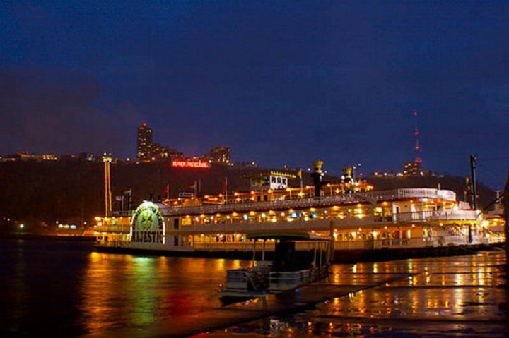 The Gateway Clipper Halloween Cruise In Pittsburgh Is A Classic Fall Tradition