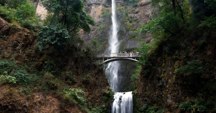 This Day Trip To Multnomah Falls Is One Of The Best You Can Take In Oregon