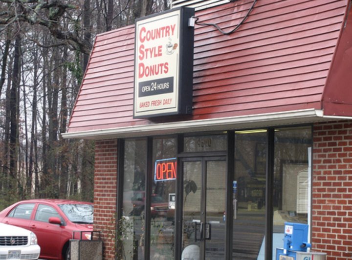 Load Up On Apple Fritters, Cinnamon Rolls, And Donuts At Country Style Donuts In Virginia