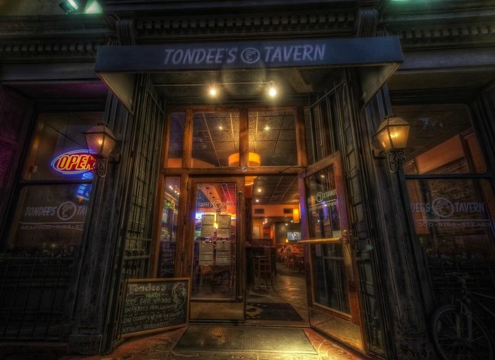 Sip Wine And Mingle With Ghosts At Tondee's Tavern, A Famous Haunted Bar In Georgia