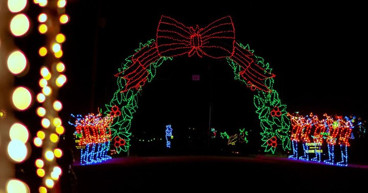 Arkansas' Enchanting 1.5-Mile Lights Of The Delta Holiday Drive-Thru Is Sure To Delight
