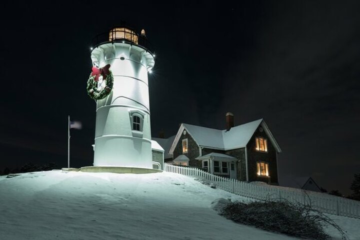Rhode Island's Narragansett Looks Even More Spectacular In the Winter