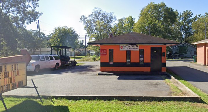 Lil' D's BBQ Is A Tiny Joint With Big Flavors In Arkansas