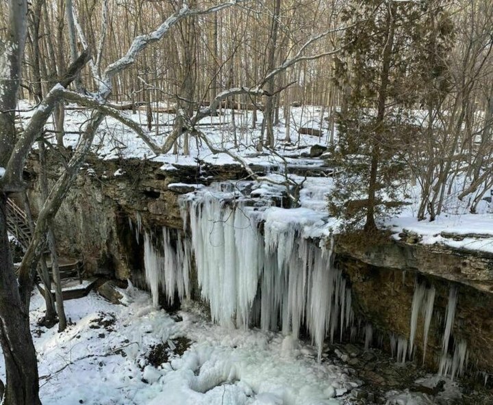 6 Winter Hikes In Ohio That Lead To Stunning Frozen Waterfalls