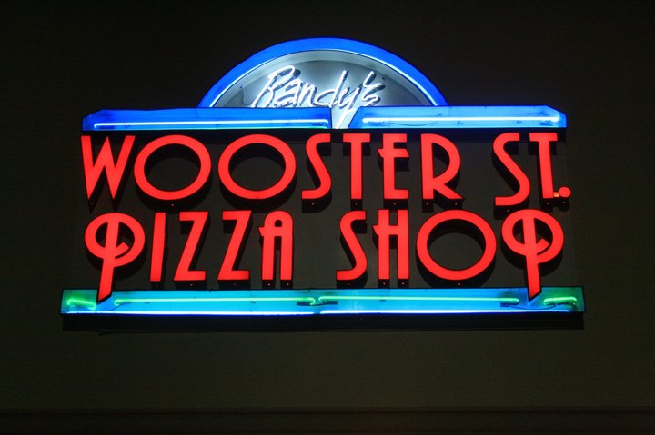 Home Of The 10-Pound Pizza, Randy's Wooster Street Pizza Shop In Connecticut Shouldn't Be Passed Up