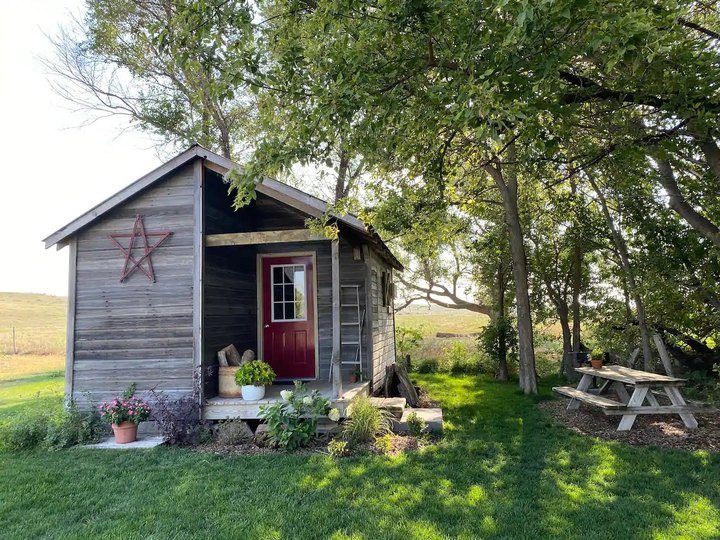 This Bunkhouse Airbnb In Nebraska Is The Ultimate Countryside Getaway