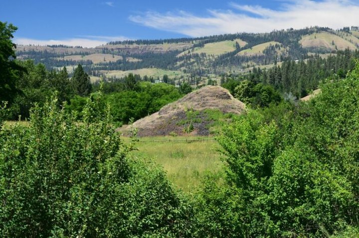 Plan A Day Trip To Heart Of The Monster, A Historic Site In Idaho That's Also Downright Beautiful