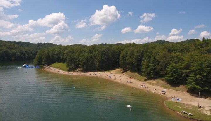 Lake Stephens Is One Of The Most Underrated Summer Destinations In West Virginia
