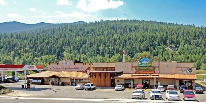 With Both A Live Trout Aquarium And An Ice Cream Stop, Montana's St. Regis Travel Center Is An Underrated Day Trip Stop