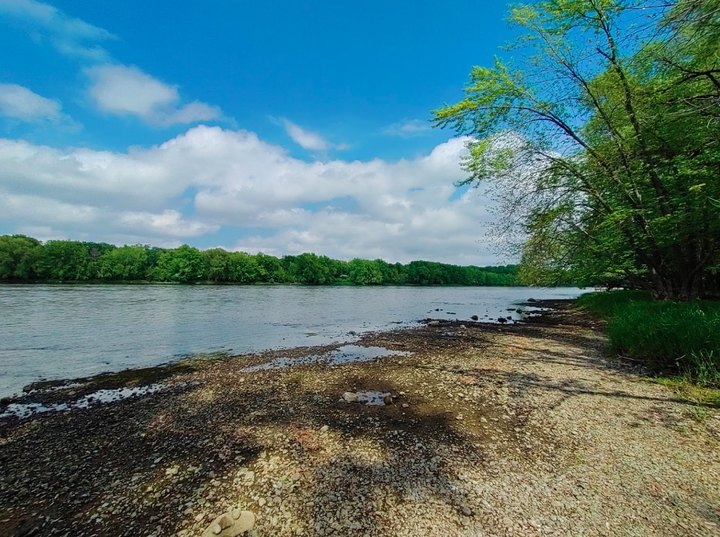 Visit Minnesota's Montissippi Regional Park For Lovely Hikes, Playgrounds, And Views Of The Mississippi River