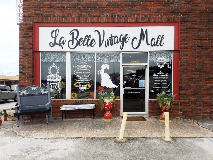 With 90 Different Vendors, LaBelle Vintage Mall Is The Perfect Place To Shop Till You Drop
