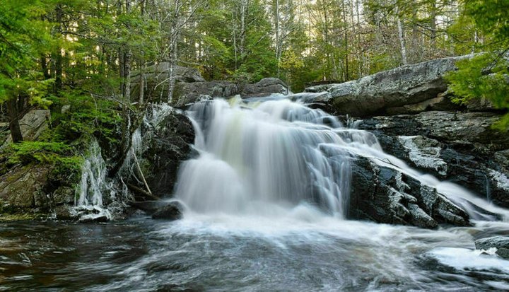 Discover 3 Beautiful New Hampshire Waterfalls On A Single Hike At The Purgatory Falls Trail