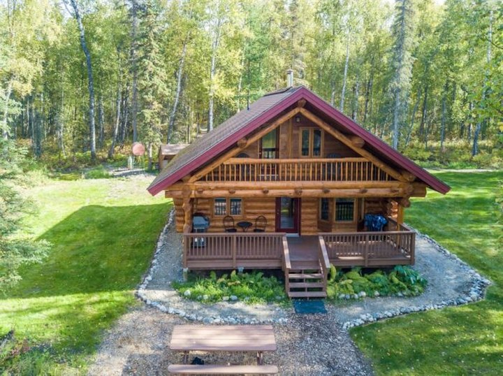 Pack Up The Family For A Weekend Getaway To This Modern Alaskan Log Cabin