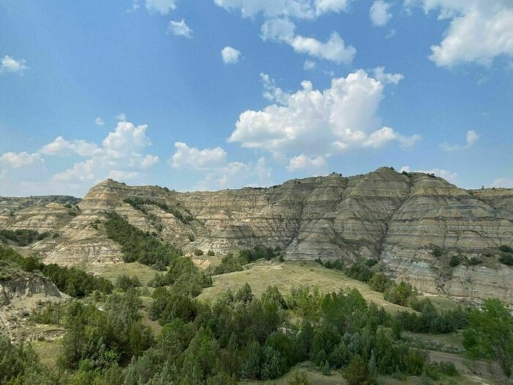 This 4-And-A-Half-Mile Trail In North Dakota Leads To Incredible Views