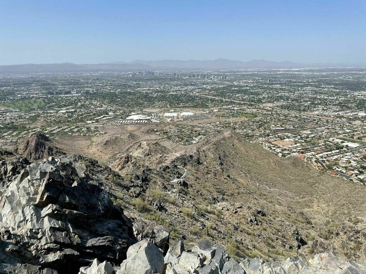 This 2-Mile Trail In Arizona Leads To Breathtaking City And Mountain Views