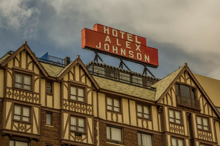 The Historic Hotel Alex Johnson In South Dakota Is Notoriously Haunted And We Dare You To Spend The Night