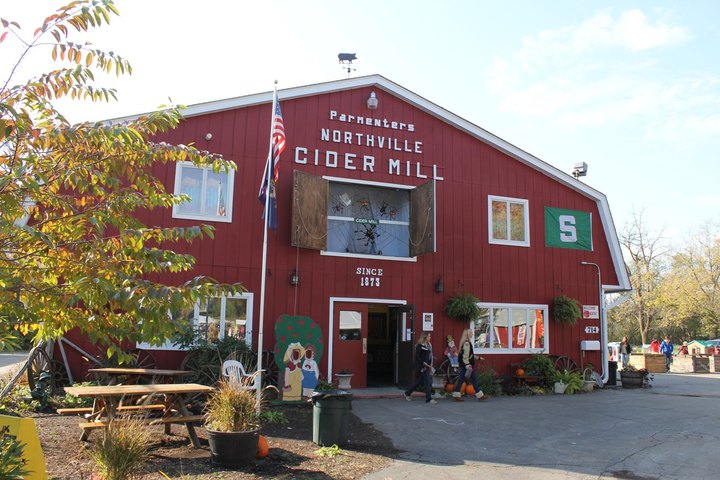 These 7 Cider And Donut Mills Around Detroit Will Put You In The Mood For Fall