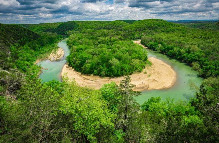 The Magnificent Trail In Arkansas That Will Lead You To A Hidden Overlook