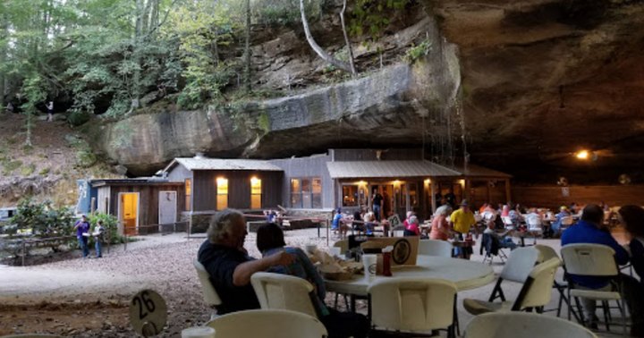 Try The Spectacular 2-Pound Burger At Rattlesnake Saloon, An Unsuspecting Alabama Cave Restaurant