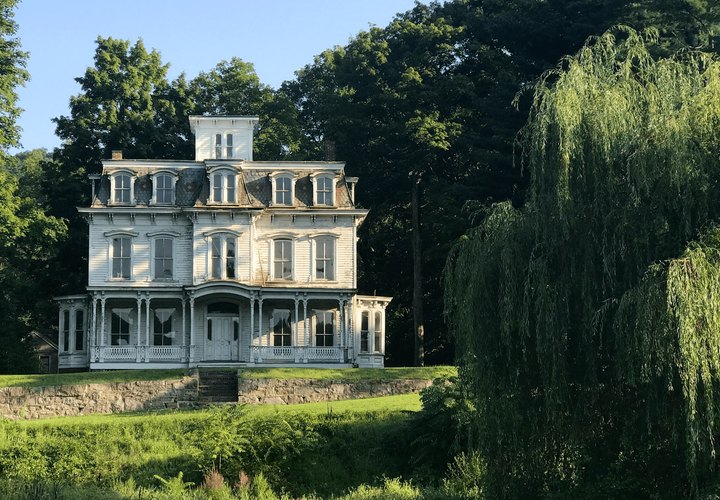 The New Jersey Ghost Town That's Perfect For An Autumn Day Trip