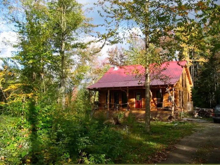 Cozy Up In This Rustic Log Cabin In Vermont This Fall 
