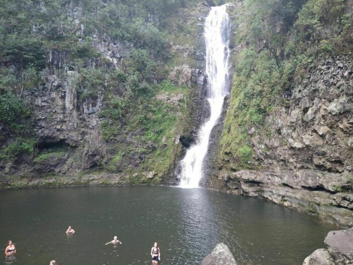 This 4-Mile Trail In Hawaii Leads To A Double Waterfall And A Waterfall Swimming Hole