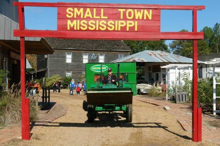 The Annual Mississippi Harvest Fest Is Back For Another Year Of Old-Fashioned Fun