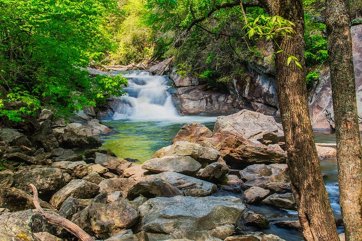 You Can Hike To 9 Waterfalls All Within 10 Miles Of This Charming North Carolina Town