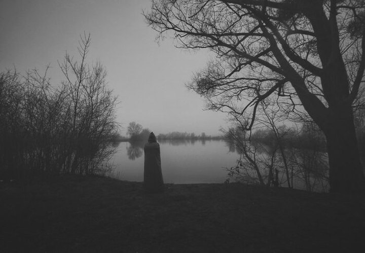 The Story Behind This Haunted Cemetery In Missouri Will Chill You To The Bone