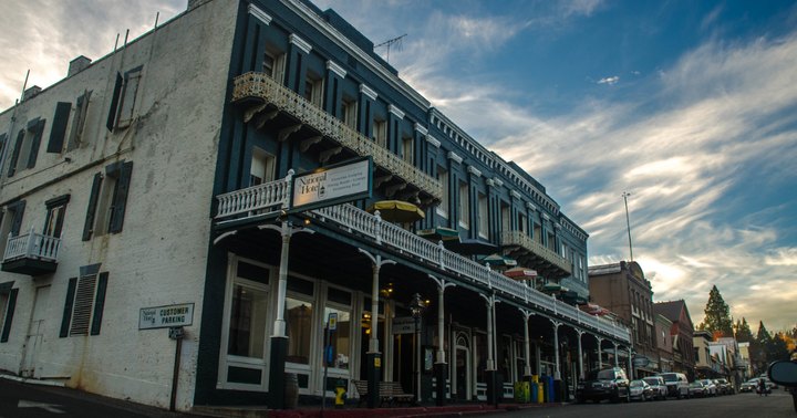 This Northern California Hotel Is Among The Most Haunted Places In The Nation