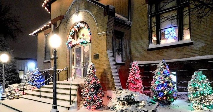 The Magical Christmas Elf Village, Santa's Castle, In Iowa Where Everyone Is A Kid Again