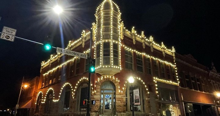 Guthrie, Oklahoma Looks Like It's Straight Out Of A Hallmark Christmas Movie