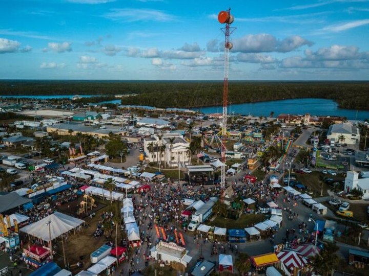 The One Annual Winter Festival In Florida Every Floridian Should Bundle Up For At Least Once