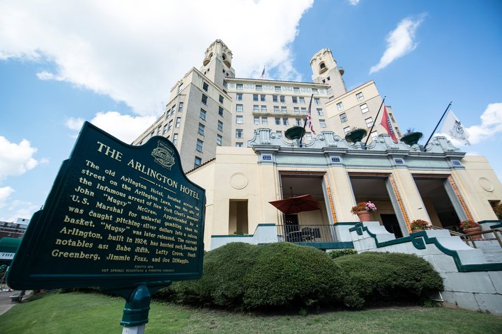 The Most Famous Hotel In Arkansas Is Also One Of The Most Historic Places You'll Ever Sleep