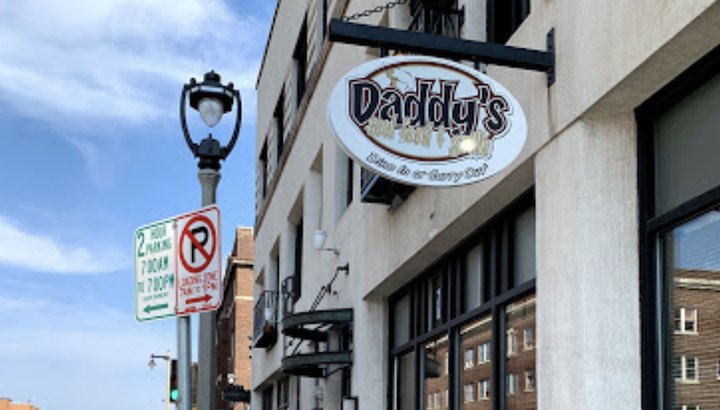 Daddy's Soul Food & Grille Is An All-You-Can-Eat Buffet In Wisconsin That's Full Of Southern Flavor