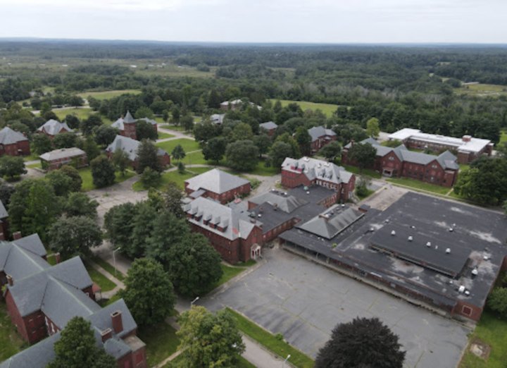 A Psychiatric Hospital Was Built And Left To Decay In The Middle Of A Massachusetts Town
