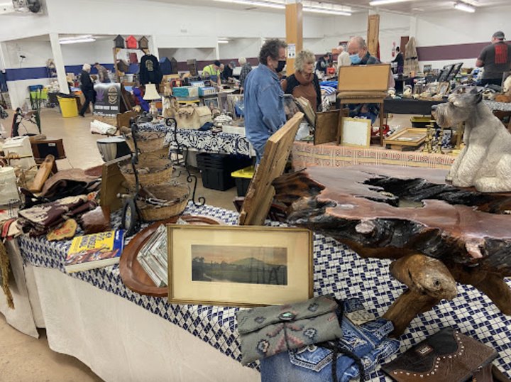 This Oregon Flea Market Covers 14,000 Square Feet With Over 100 Merchants On-Site