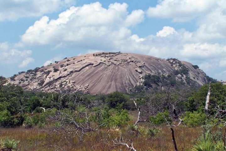 Follow This 1.3-Mile Trail In Texas To Enchanted Rock, With Rock Formations And A View Over Texas Hill Country