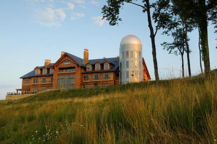 This Virginia Resort In The Middle Of Nowhere Will Make You Forget All Of Your Worries