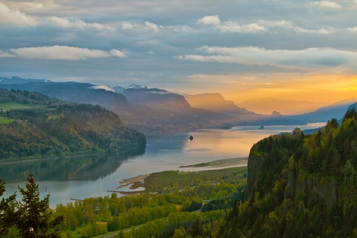 The Most Beautiful Canyon In America Is Right Here In Oregon... And It Isn't The Grand Canyon