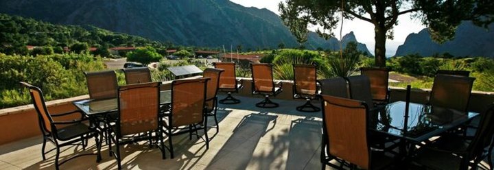 Dine While Overlooking Mountains At The Chisos Mountains Lodge Restaurant In Texas