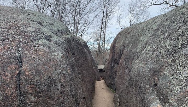 The Easy 1-Mile Elephant Rocks Braille Trail Will Lead You Through The Giant Boulders In Missouri