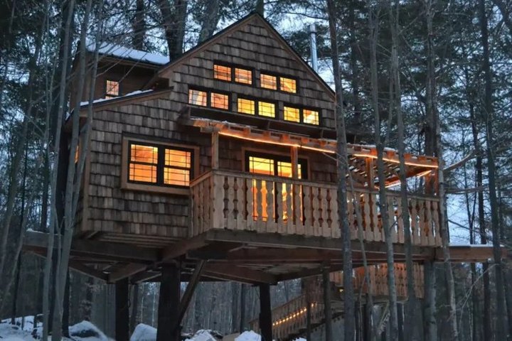 5 Little-Known Tree Houses Hiding In New Hampshire That Will Bring Out Your Sense Of Adventure