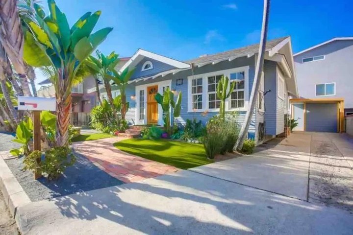The Whole Family Will Love A Visit To This Adorable Oceanside Cottage In Southern California