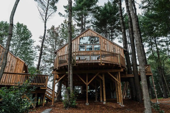 3 Little-Known Treehouses Hiding In Maine That Will Bring Out Your Sense Of Adventure